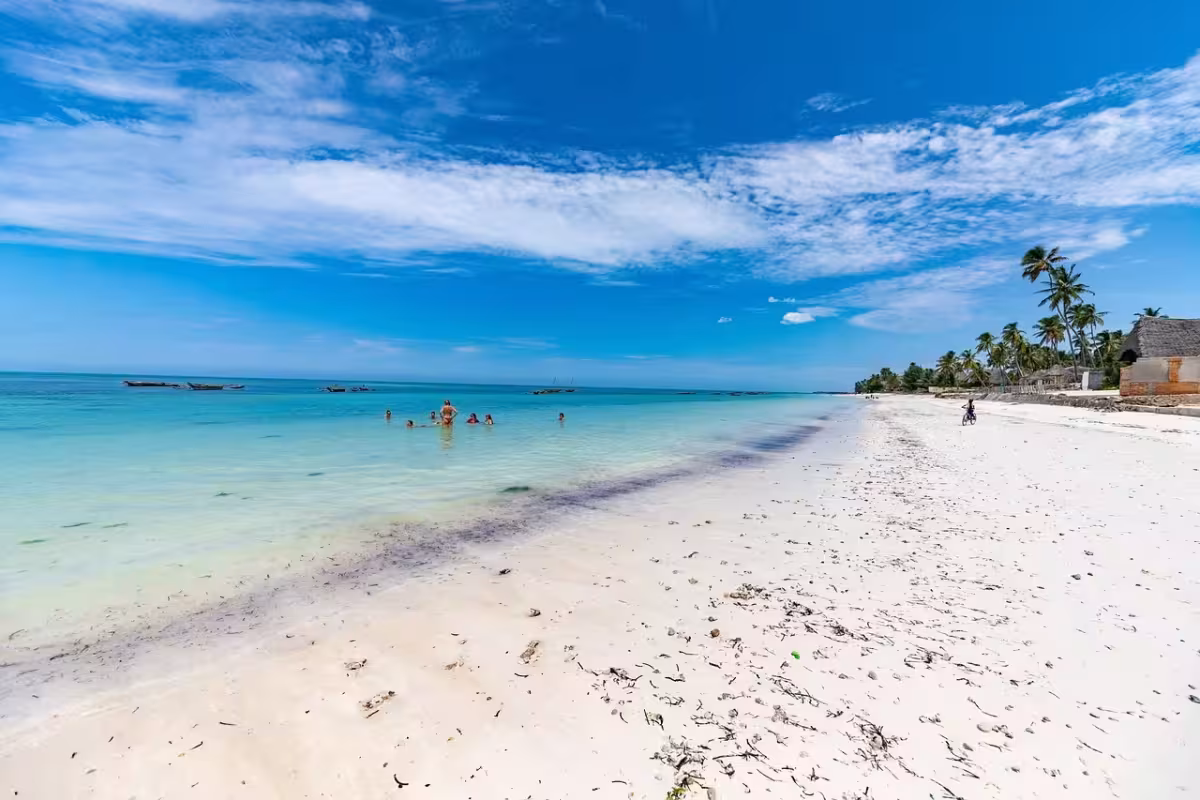Tanzanský Zanzibar a teplý oceán ✈ Zpáteční akční letenky z Prahy za 15 790 Kč s Oman Air