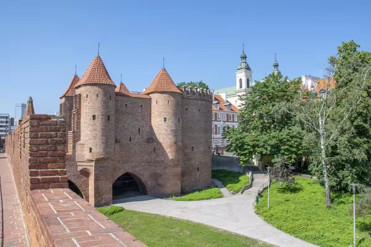Za Starým Městem a polskou metropolí do Varšavy ✈ Zpáteční akční letenky z Ostravy za 2 390 Kč s LOT