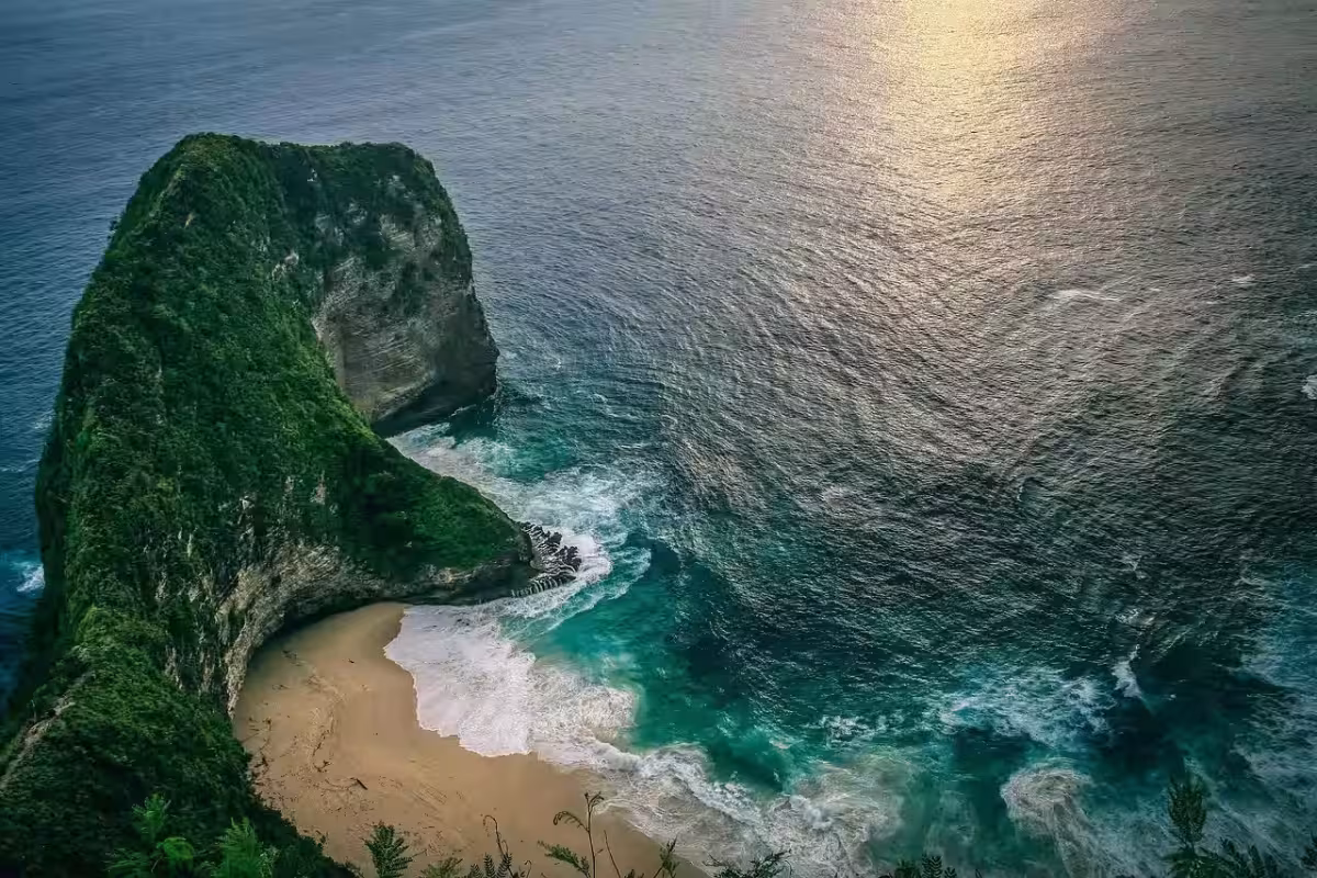 Za tropickou dovolenou na indonéské Bali ✈ Zpáteční levné letenky z Vídně od 13 890 Kč se Saudií