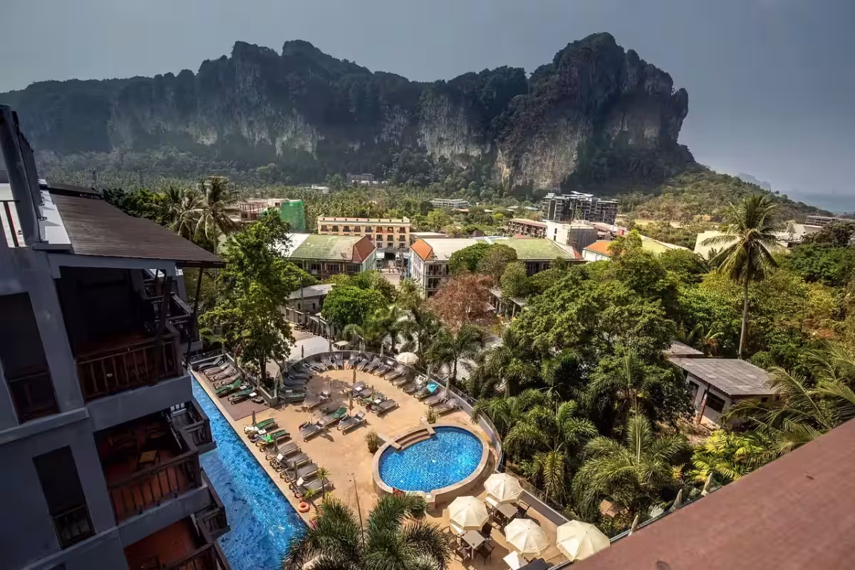 Předvánoční ráj v Thajsku ✈ Zpáteční akční letenky na Phuket z Vídně za 12 990 Kč s China Eastern