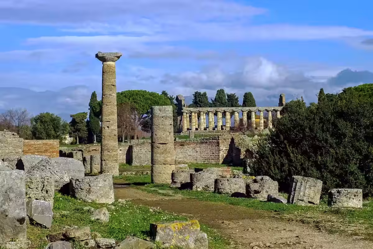 Pompeje a Vesuv na dosah ✈ Zpáteční levné letenky do italského Salerna z Vídně od 1 223 Kč s Ryanair